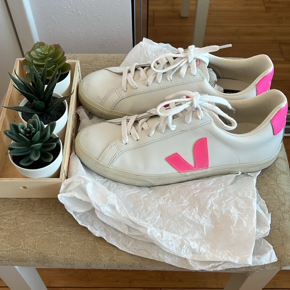 Veja Esplar Logo Sneaker, size 9 - Picture 5 of 7